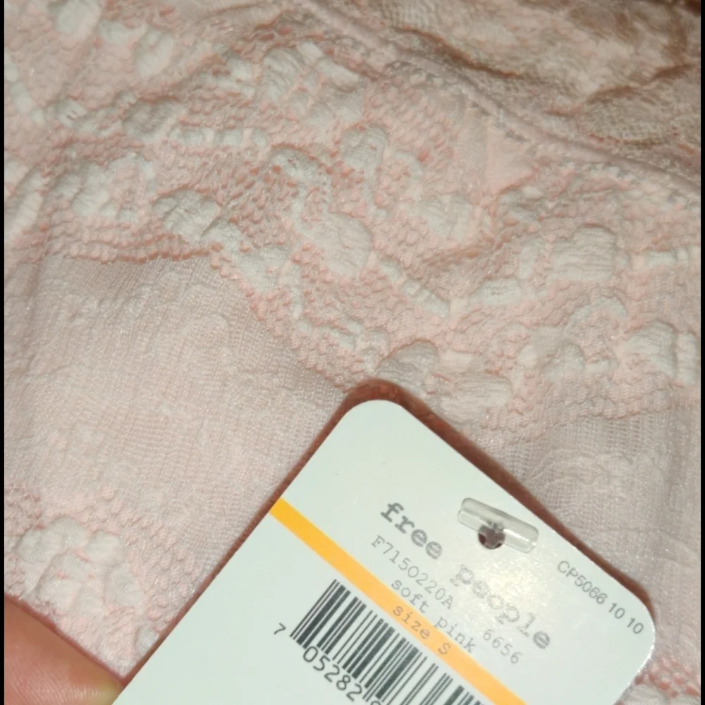 Free People Soft Pink Lace Bandeau size Small style # F7150220A - Picture 4 of 5